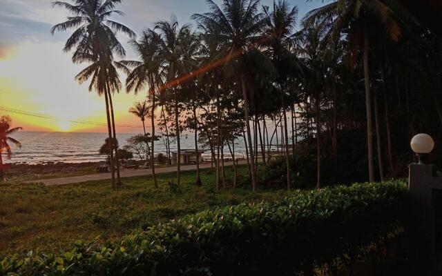 The Sea At Lanta Hotel
