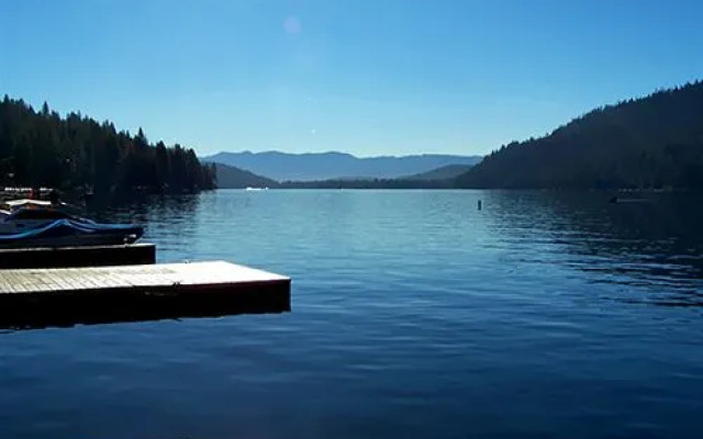 Donner Lake Village