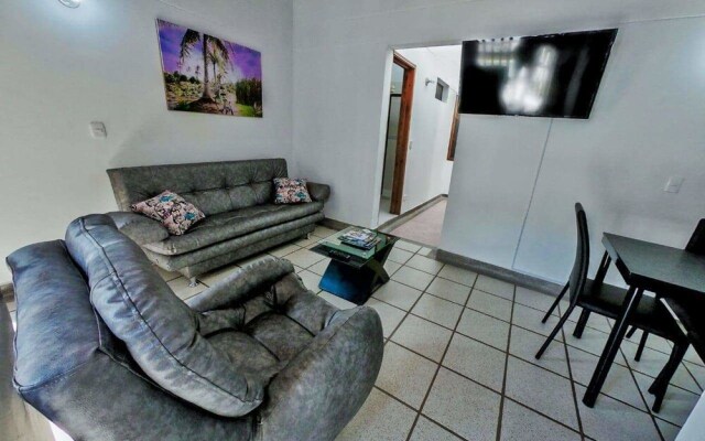 Amplio Apt Circunvalar By Parceros Group