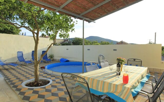 Alluring Holiday Home in Korčula with Whirlpool