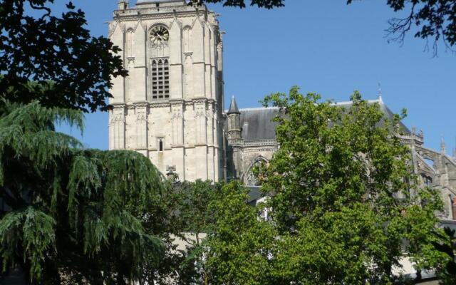 Charmant studio Vieux Mans / centre