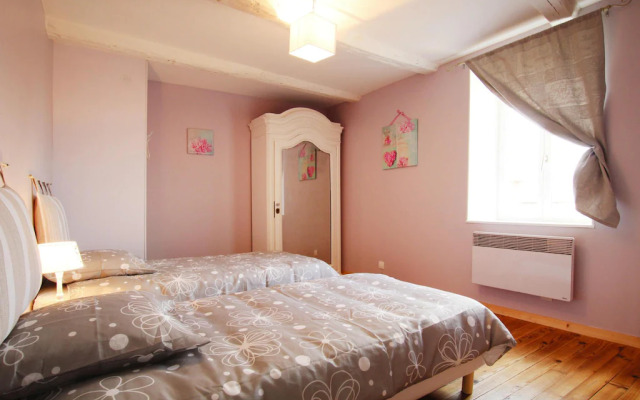 Holiday home on a Norman property,  semi-detached, Bacilly