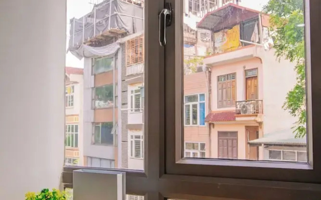 Lotus Land Apartment