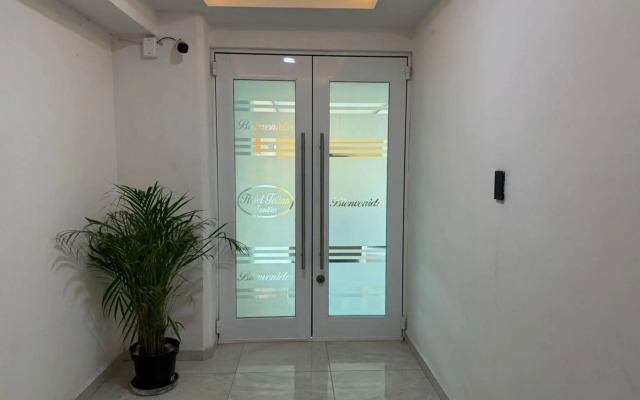 OYO Hotel Familiar Tollan