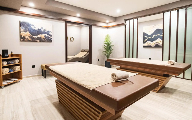 Kndf Marine Hotel