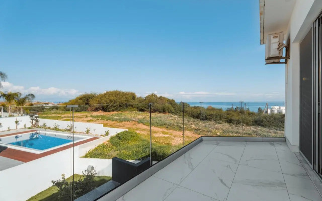 Seaside Luxury Villa