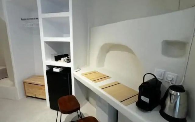 White Sand Cave Suite