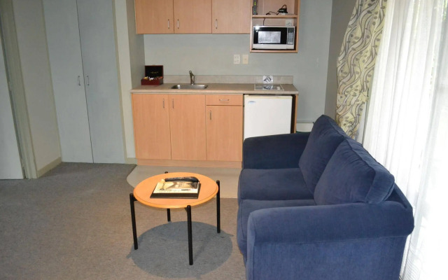 Courtesy Court Motel