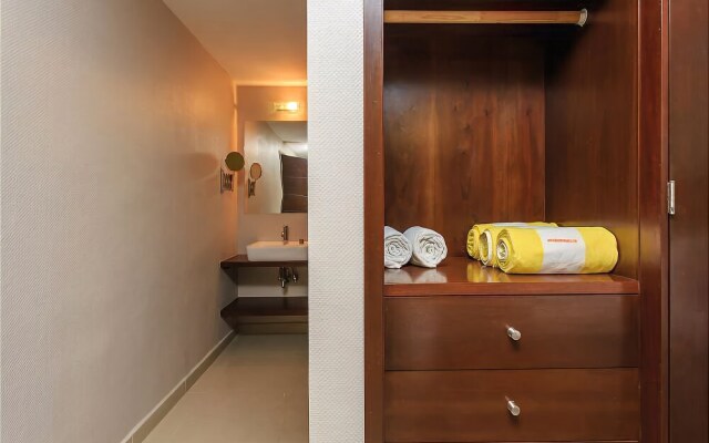 Plaza Paraiso by Playa Moments