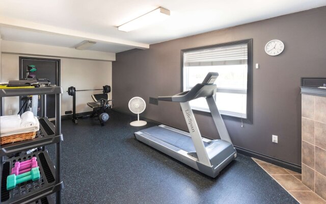 Days Inn & Suites Whitecourt