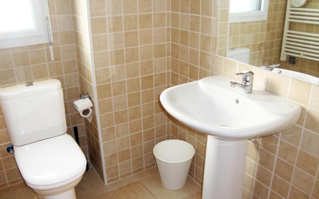 1 Bedroom Apartment - Photo 4