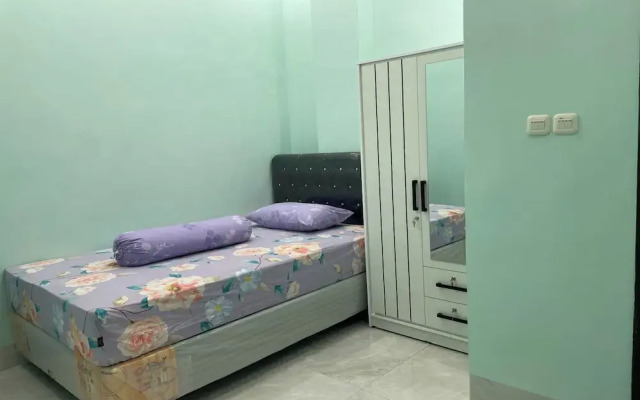 OYO 93664 Homestay Purirano