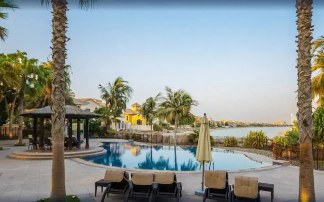 The Palm Jumeirah Villas - Frond A