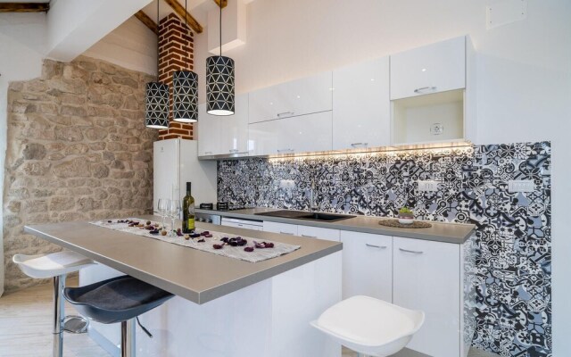 Nice Home in Slano With 6 Bedrooms and Wifi