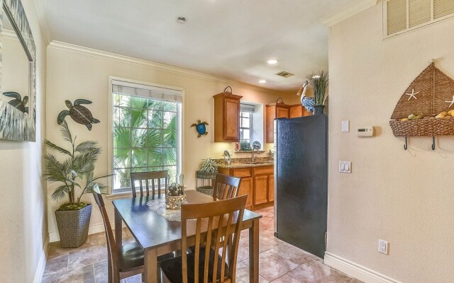 Dawn 722 - Pool Side 1 Bedroom Condo