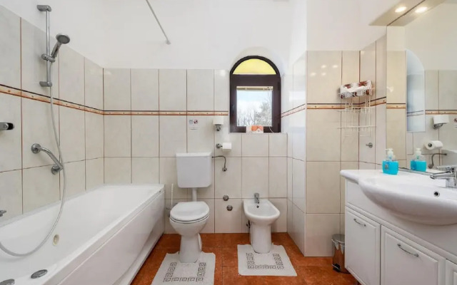 Spacious Holiday Home in Visnjan With Private Pool