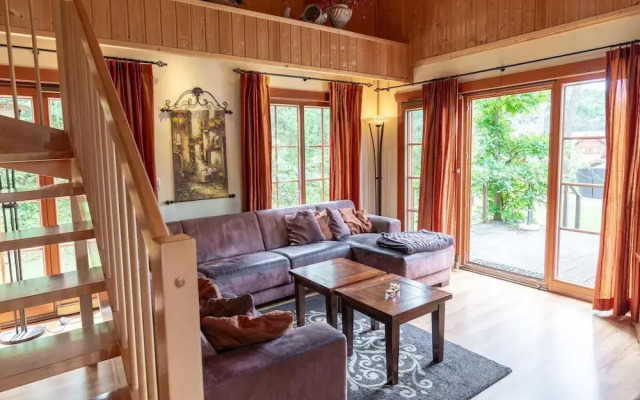 Wooden Holiday Home with Microwave near Brunssummerheide
