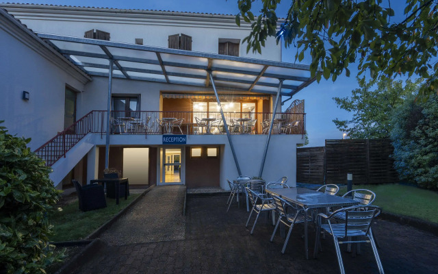 Sure Hotel by Best Western Saintes