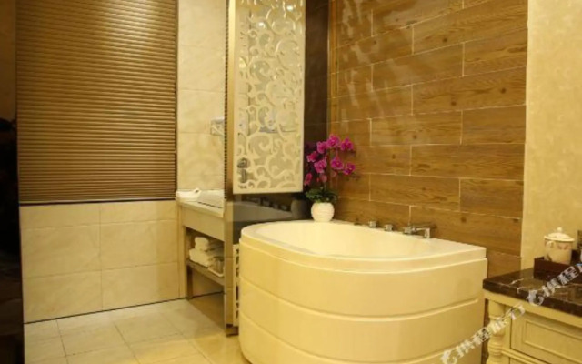 Global Village Hotel