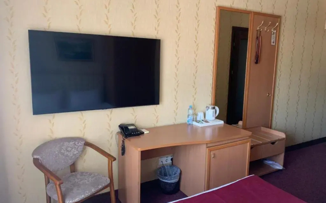 Готельна Ресторація "Україночка"