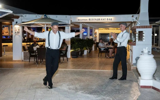 Mammis Beach Hotel