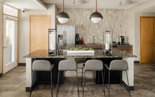 Sonder — District 600