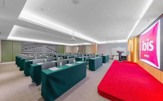 Ibis Hotel (Jinan Shandong Normal University Culture East Road Shop)