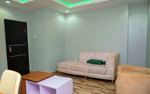 Goddis Apartments Ajah