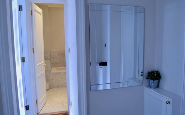 Elegant 2 Bedroom Chelsea Flat With Roof Terrace