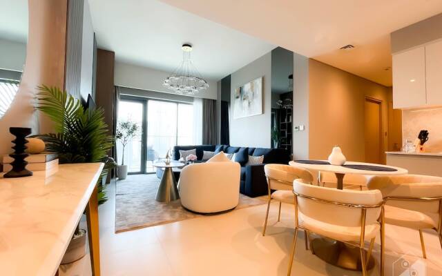 Ultimate Luxury in the Heart of Downtown