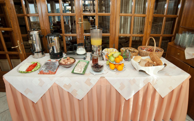 Hermes Delphi Hotel