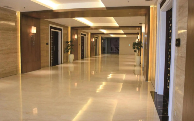 Grand Mercure Solo Baru