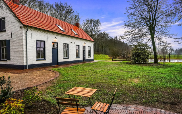 Captivating Holiday Home in Erp near Forest