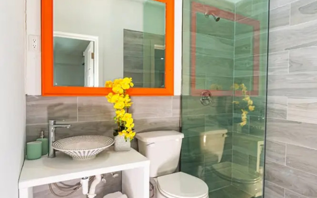 Studio 7 in Caprice Community