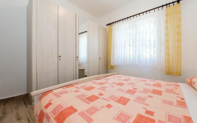 Nice Home in Vodice With Wifi and 3 Bedrooms