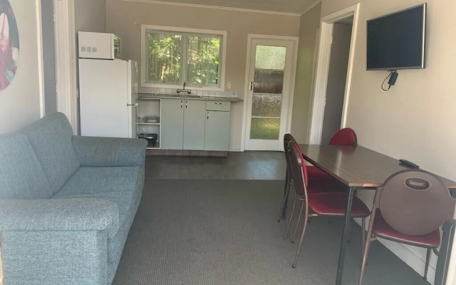 Apple Motor Inn