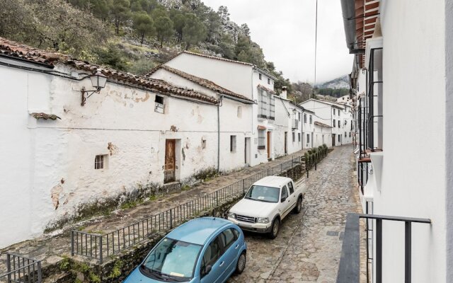 Comfy Holiday Home in Grazalema With Heating