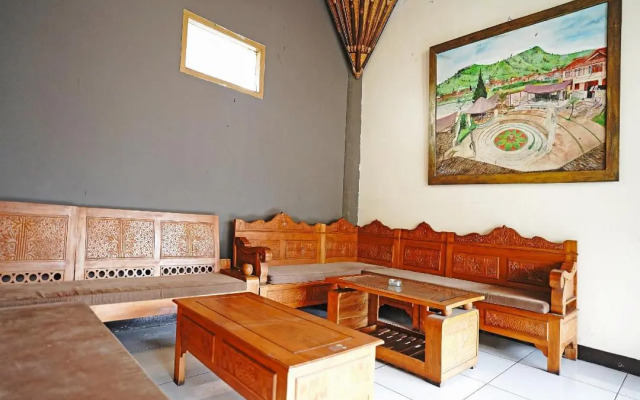 Saung Balibu Hotel