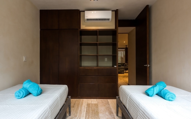 Bungalos Luxury B102 By Lockey