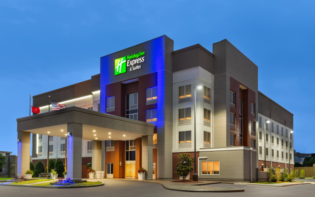 Holiday Inn Exp Stes Univ