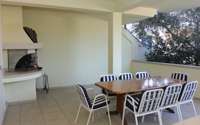 Holiday house Silvia - open pool: Supetar, Island Brac