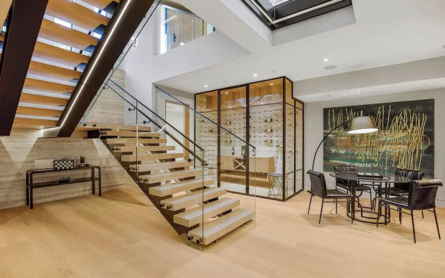 Hutton Modern
