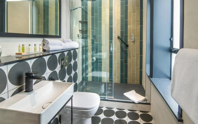 Arthaus Hotel