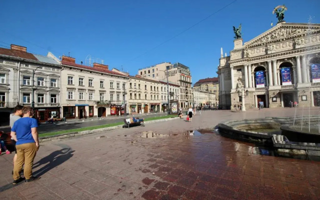 Romantic Lux Vivaldi Suite Svobode avenue 39