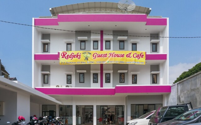Redjeki Guesthouse by RedDoorz