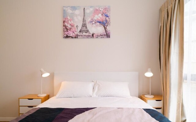 Takapuna Central Spacious & New Home