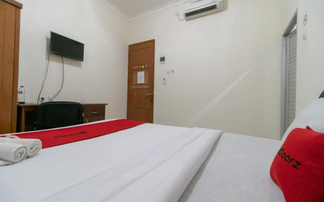 OYO 2364 Cempaka Harapan Indah