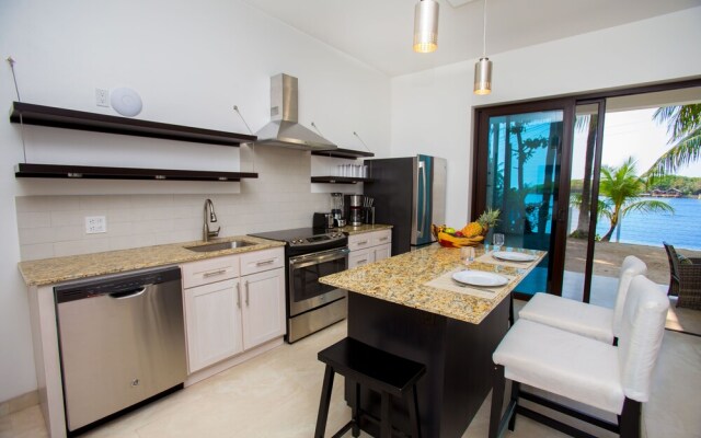 Bella Luna Beach House #227462