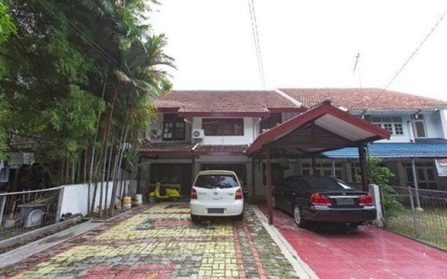RedDoorz @ Cempaka Putih Barat