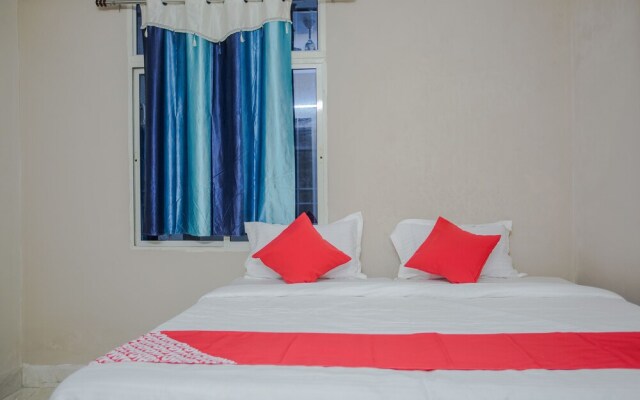 OYO 18293 Dream Homes